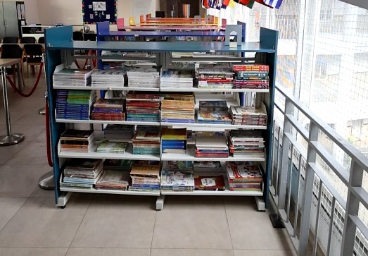 Library & Reading Hub 5